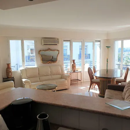 Διαμέρισμα Bright La Croisette, Sea View *